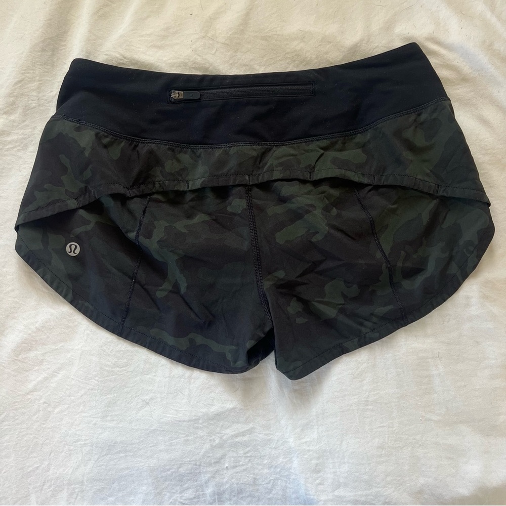 Lululemon Camo Speed Up Shorts Size 4